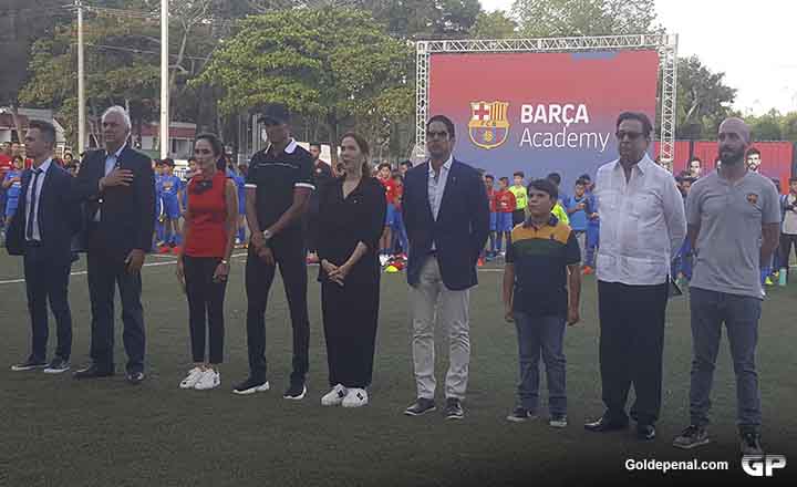 Barça Academy RD inauguró nueva sede con la presencia del campeón del mundo Rivaldo
